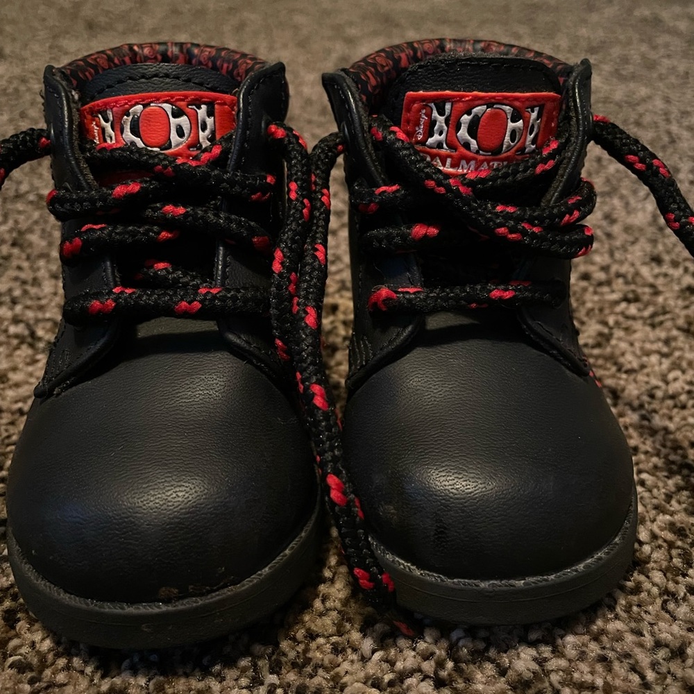 3W 101 Dalmatian Shoes. Black and red. Baby shoes. Baby boots, boots.